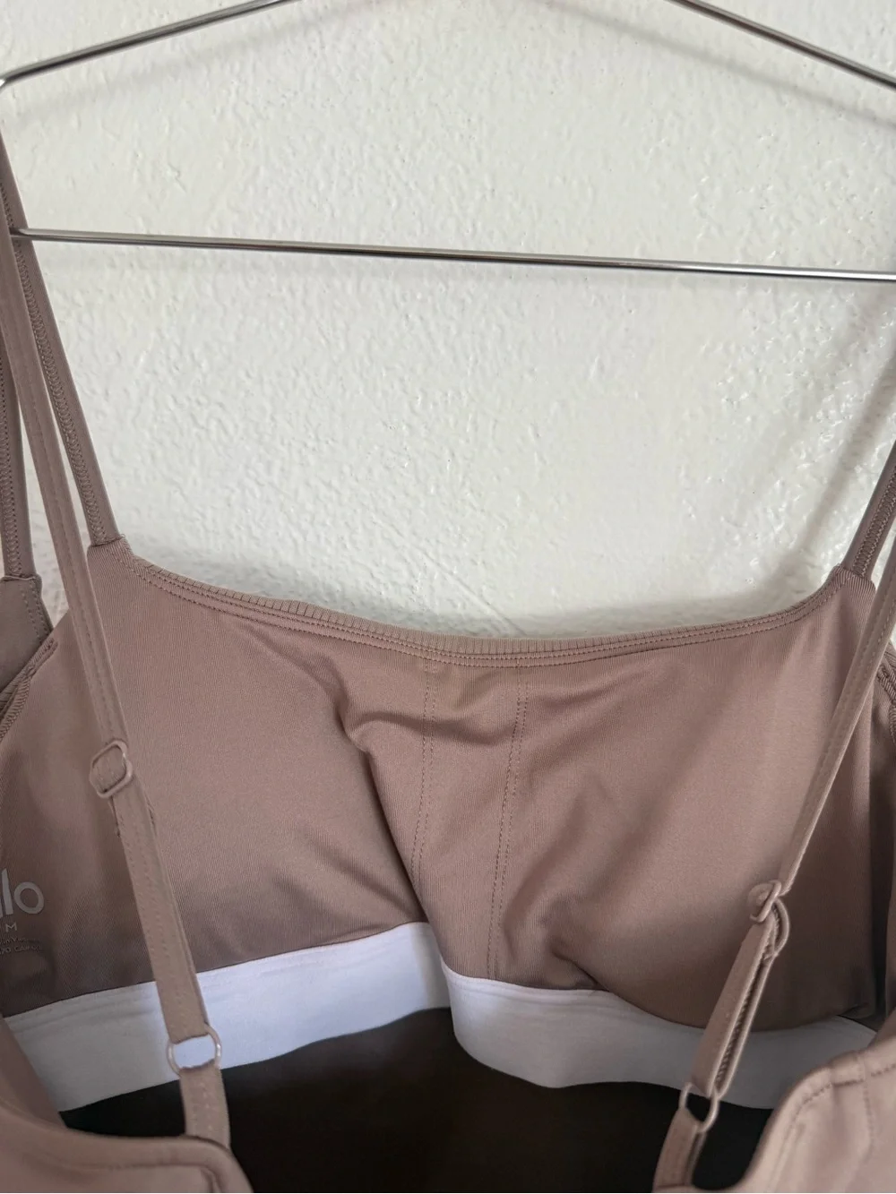 ALO Yoga Size Medium Airlift Street Goddess Bra Tank Taupe